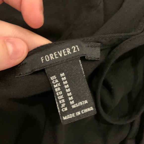 Black romper! - Picture 3 of 4